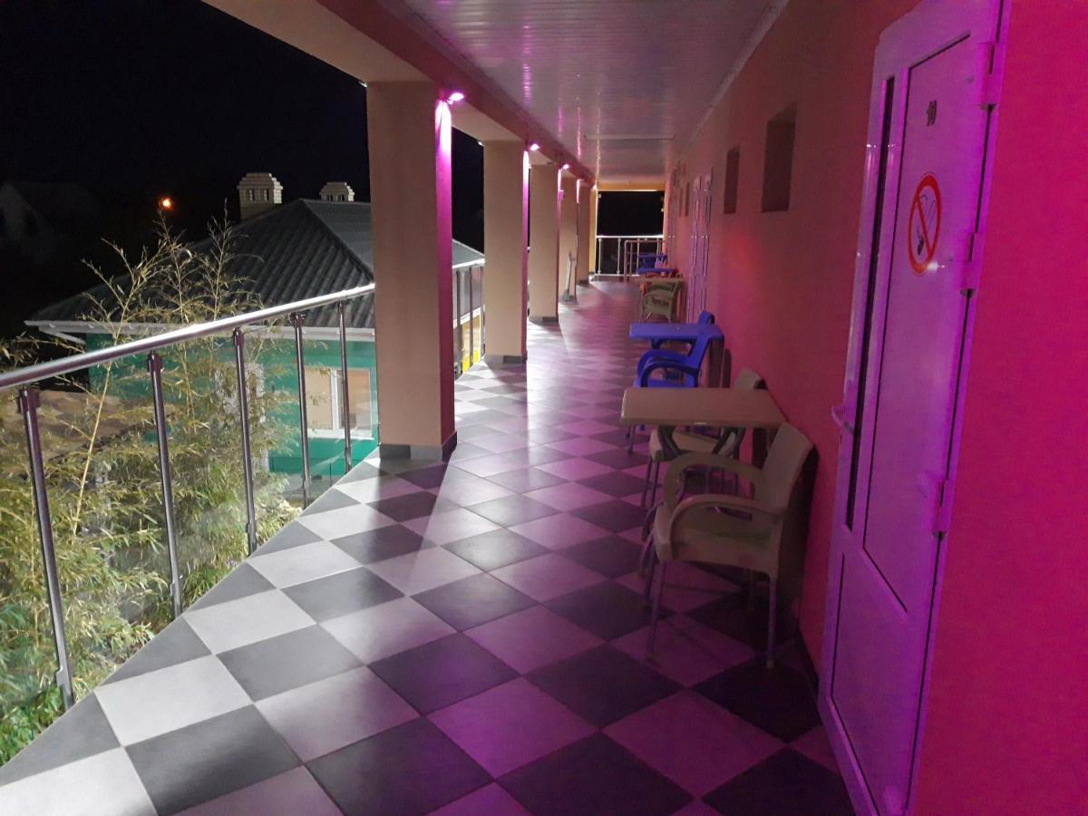 Hotel Jonik Land 초르노모르스크 외부 사진